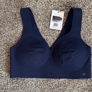 Elegant Navy Blue Seamless Bra